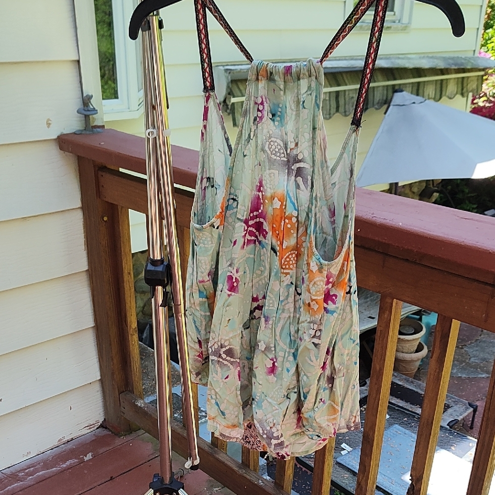 Colorful Strappy Tank Top - Picture 4 of 5